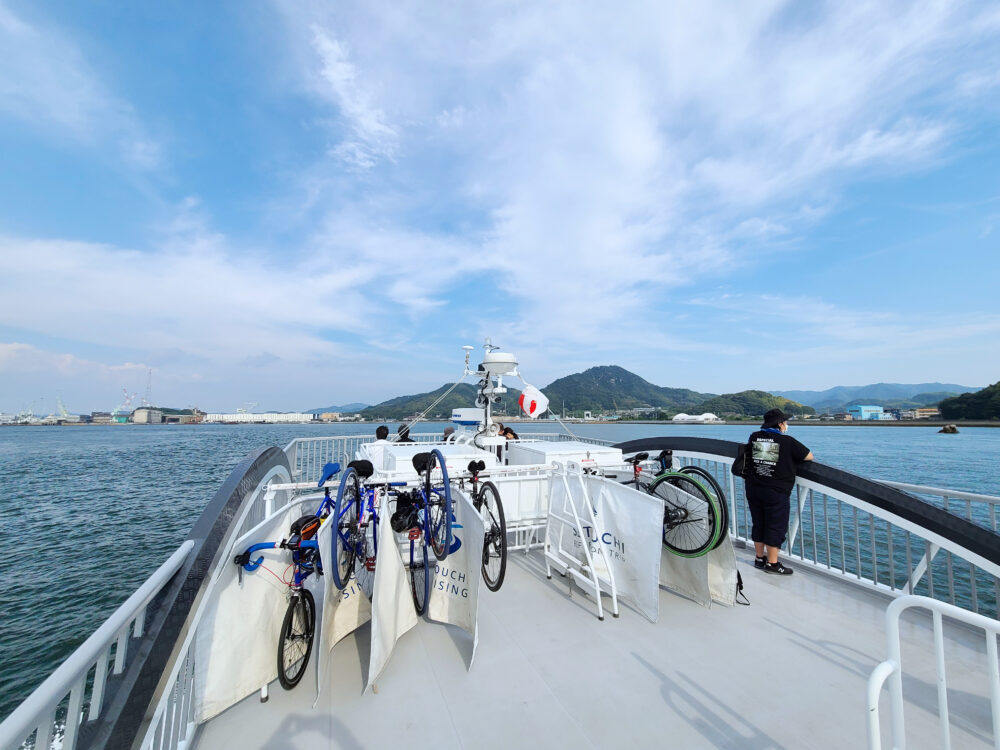 生口島瀬戸田港と尾道を結ぶ船からの景色